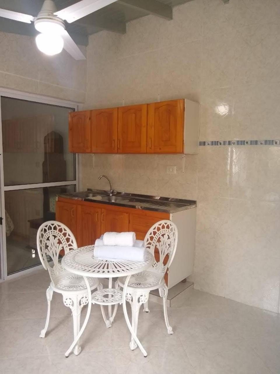 Flia Ocampo Lägenhet Puerto Iguazú Exteriör bild